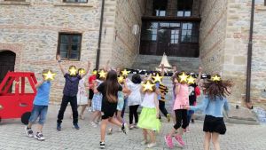 1ο Δημ. Σχολ. Σιάτιστας: Ένα ταξίδι με προορισμό το καλοκαίρι 1ο Δημ. Σχολ. Σιάτιστας: Ένα ταξίδι με προορισμό το καλοκαίρι