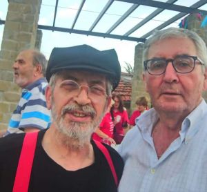 Άναψαν φανό μέσα στο κατακαλόκαιρο…