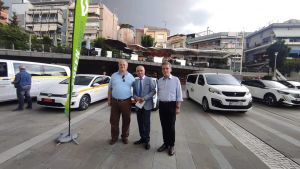 Έκθεση ηλεκτροκίνητων οχημάτων στην κεντρική πλατεία της Κοζάνης