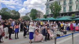 Η κεντρική πλατεία Κοζάνης “μετατράπηκε”  σε αγορά βιβλίου