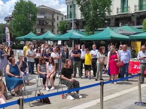 Η κεντρική πλατεία Κοζάνης “μετατράπηκε”  σε αγορά βιβλίου