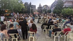 Μια πολύ όμορφη βραδιά γεμάτη ιστορία και μουσική είχαν την ευκαιρία να απολαύσουν οι πολίτες των Γρεβενών Μια πολύ όμορφη βραδιά γεμάτη ιστορία και μουσική είχαν την ευκαιρία να απολαύσουν οι πολίτες των Γρεβενών