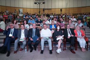 Το μέλλον είναι εδώ… Άνοιξε η αυλαία του συνεδρίου για την Ηλεκτροκίνηση και την Ενέργεια