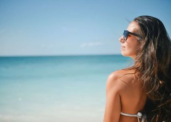 Υγιές & λαμπερό μαύρισμα με Spiroulina PLATENSIS Υγιές & λαμπερό μαύρισμα με Spiroulina Platensis