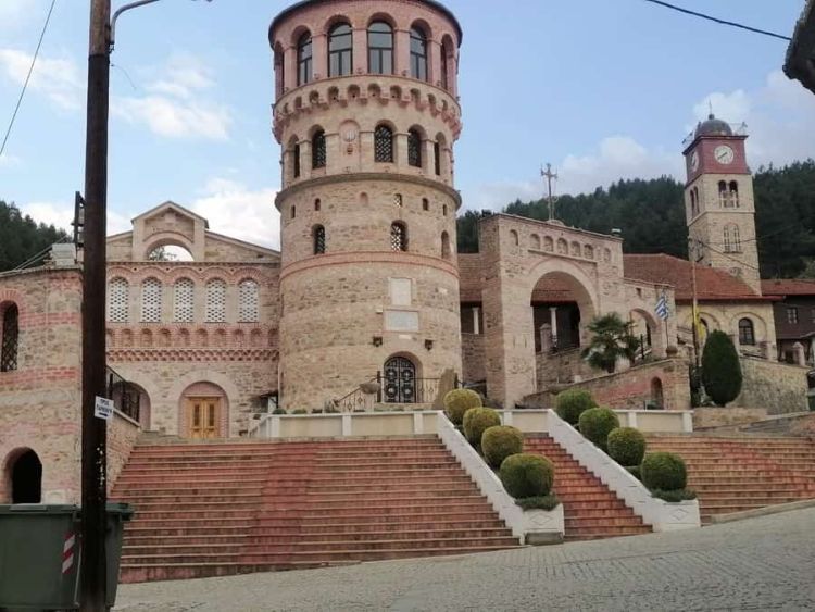 Θησαυροί της εκκλησιαστικής κληρονομιάς στο Εμπόριο Εορδαίας.