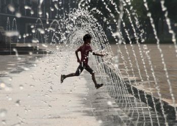 Καύσωνας: Πού οφείλονται οι θερμοκρασίες ρεκόρ στη Δυτική Ευρώπη – Τι να περιμένουμε στην Ελλάδα