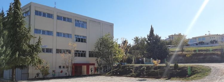 Μαθητές του τρίτου λυκείου Κοζάνης προσέφεραν χρήματα για τα παιδια της “Ηλιαχτίδας”