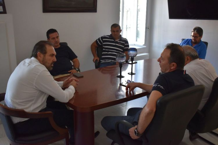 Ο Δήμαρχος Φλώρινας στο Εργατικό Κέντρο και το Σωματείο Εργαζομένων στα Λιγνιτωρυχεία Αχλάδας