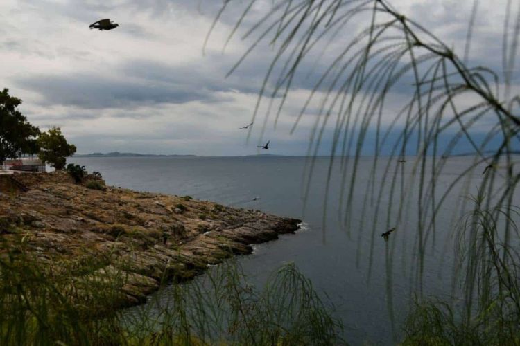 Ο Καιρός Σήμερα: Αίθριος με νεφώσεις και τοπικές βροχές ή μεμονωμένες καταιγίδες