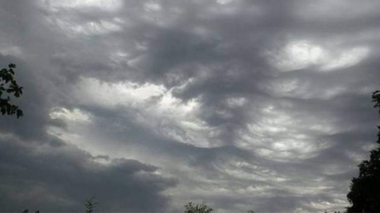 Ο Καιρός Σήμερα: Λίγες νεφώσεις, κατά τόπους αυξημένες με τοπικές βροχές και σποραδικές καταιγίδες