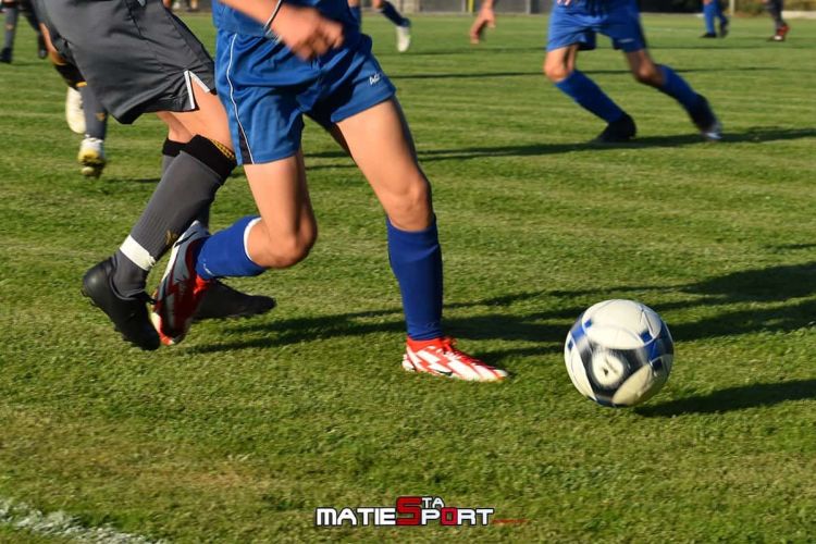 Περιττοί για το ποδόσφαιρο όσοι παθιάζονται με τις νίκες των 14χρονων