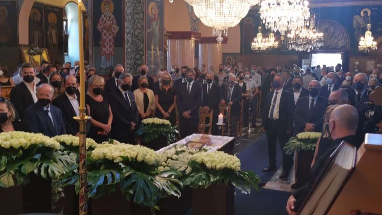 Στο τελευταίο αντίο του Νίκου Παπαγεωργίου ο πρωθυπουργός