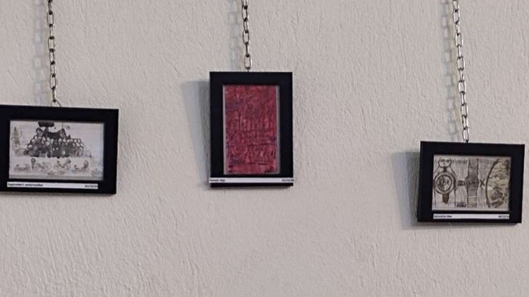 Την ιστορία του ζωγραφίζει σε πακέτα τσιγάρων 35χρονος πρόσφυγας