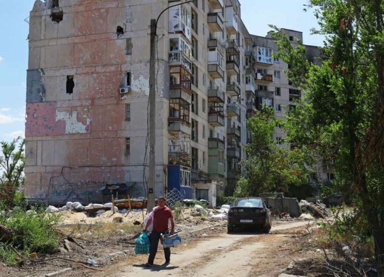 Τι άποψη έχουν οι Ουκρανοί για τους Ρώσους Εγκρίνουν τους χειρισμούς του Ζελένσκι;