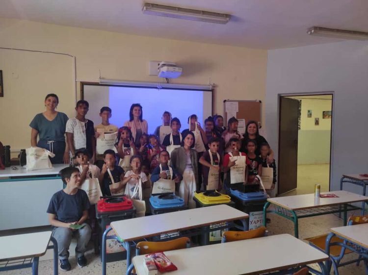 Mαθητές Ρομά ενημερώθηκαν για την ανακύκλωση