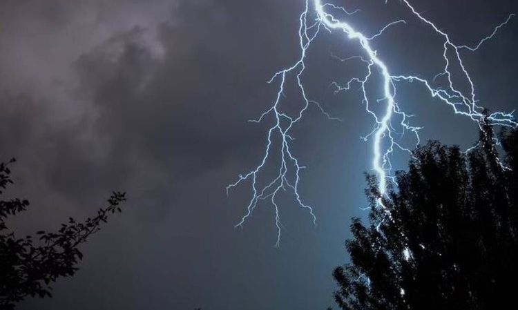 Έκτακτο Δελτίο Επιδείνωσης Καιρού: Έρχονται Καταιγίδες, Κεραυνοί, Χαλάζι – Πού Θα Χτυπήσουν