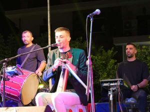 Όλη η πλατεία, μια γιορτή – Το Ποντιακό Γλέντι του Πολιτιστικού μας Καλοκαιριού στα Γρεβενά