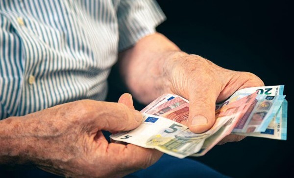 Από Δεκέμβριο: Αύξηση 6% Για Εκατομμύρια Συνταξιούχους