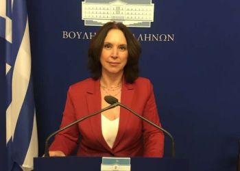 Καλλιόπη Βέττα: Να διασφαλιστούν τα επαγγελματικά δικαιώματα των αποφοίτων Βιομηχανικού Σχεδιασμού Τ.Ε.