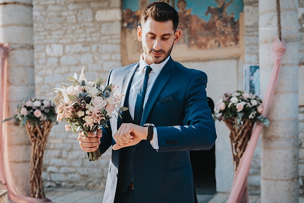 Με κουστούμι και γραβάτα Με κουστούμι και γραβάτα