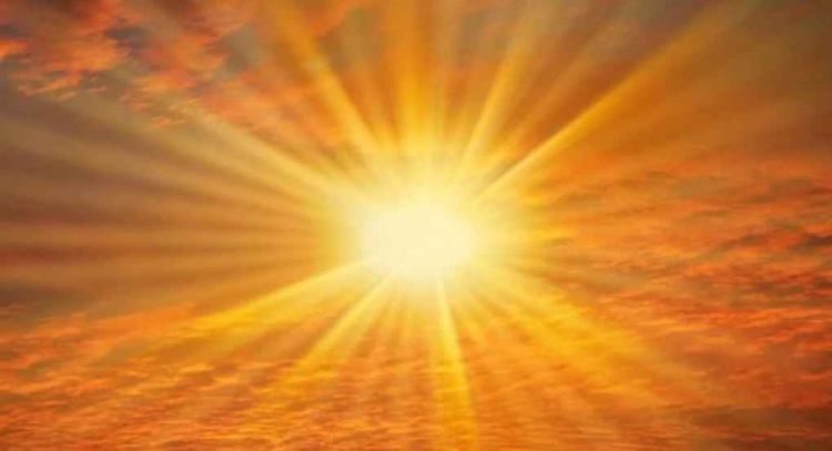 Ο Καιρός Σήμερα: Ηλιοφάνεια Και Έντονη Ζέστη