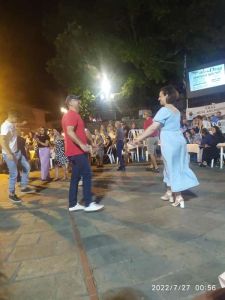 Παραδοσιακό γλέντι στη Λευκοπηγή Παραδοσιακό γλέντι στη Λευκοπηγή