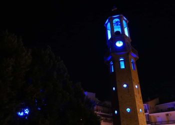 Σε «Ώρα Τεντόγλου» Το Ρολόι – Στα Μπλε Της Ελλάδας Το Σύμβολο Της Πόλης Για Τον Παγκόσμιο Πρωταθλητή