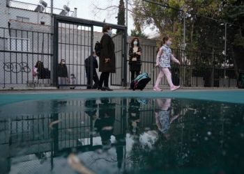 Βασιλακόπουλος: Χωρίς μάσκες το άνοιγμα των σχολείων