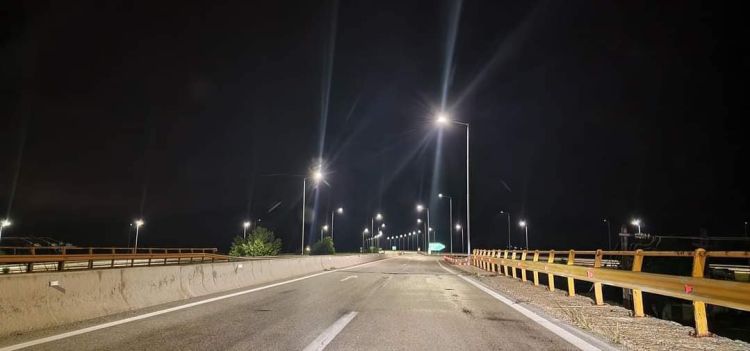 Βελτίωση της φωτεινότητας και της οδικής ασφάλειας του δρόμου, στην έξοδο της Πτολεμαΐδας στον κόμβο της ΑΕΒΑΛ