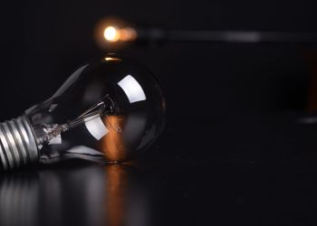 Γιγαντώνεται η ευρωπαϊκή ενεργειακή κρίση: Τεράστιες ανατιμήσεις σε φυσικό αέριο και ρεύμα