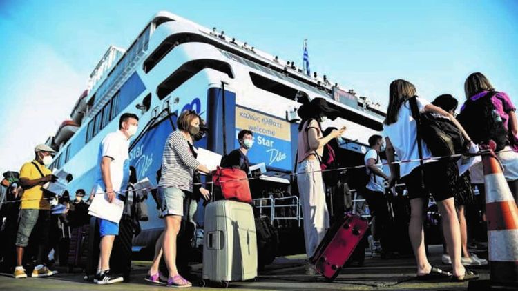 Εκπτώσεις στα ακτοπλοϊκά εισιτήρια των αναπληρωτών εκπαιδευτικών – Κοινή πρωτοβουλία Πλακιωτάκη και Μακρή