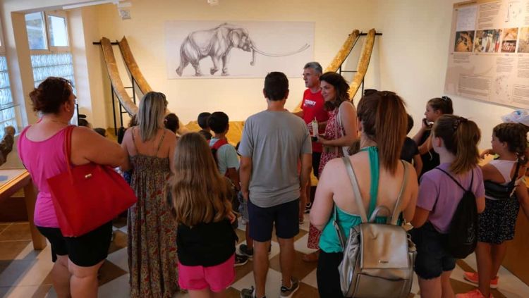 Επιτυχημένες οι “Βραδιές Παραμυθιού” του Πολιτιστικού μας Καλοκαιριού