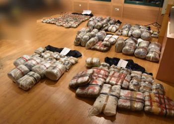 Κοζάνη: Φορτηγάκι με 300 κιλά χασίς… έμεινε στην Εγνατία Οδό – Αναζητείται ο οδηγός