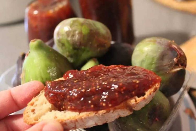 Μαρμελάδα με ώριμα σύκα