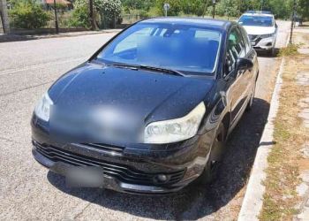 Μετέφεραν παράνομα με  Ι.Χ.Ε. αυτοκίνητο αλλοδαπό