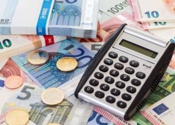 Νέες φοροελαφρύνσεις εξετάζει η κυβέρνηση – Στο τραπέζι νέα επιταγή ακρίβειας, Fuel Pass 3