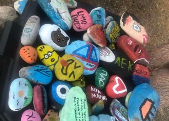 Οι μικροί Πικάσο από την Κάσο ζωγραφίζουν για καλό σκοπό