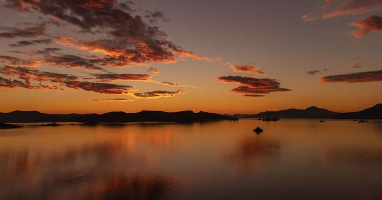 Ο Καιρός Σήμερα: Ηλιοφάνεια, ζέστη αλλά και τοπικές νεφώσεις