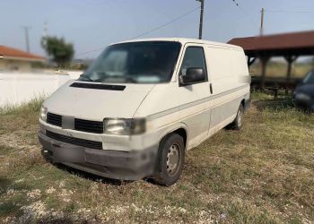 Συνελήφθη 37χρονος σε περιοχή της Καστοριάς,  μετέφερε παράνομα με  Ι.Χ.Φ. αυτοκίνητο 13 αλλοδαπούς