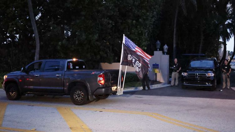 Washington Post: Το Fbi αναζητούσε έγγραφα σχετικά με πυρηνικά όπλα στην κατοικία του Τραμπ