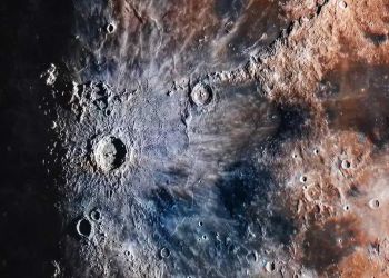 Η Πιο Λεπτομερής Φωτογραφία Της Σελήνης «Μέσα» Από 250.000 Πλάνα