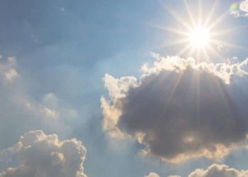 Ο Καιρός Σήμερα: Ηλιοφάνεια Με Λίγες Νεφώσεις Και Θερμοκρασία Σε Μικρή Πτώση