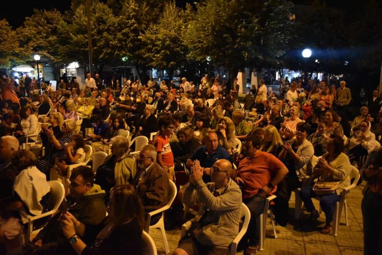 Παρουσίαση παραδοσιακών χορών στο "Πολιτιστικό Καλοκαίρι" του Δήμου Φλώρινας Παρουσίαση παραδοσιακών χορών στο “Πολιτιστικό Καλοκαίρι” του Δήμου Φλώρινας