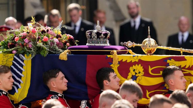 Βασίλισσα Ελισάβετ: Στη βασιλική κρύπτη η σορός της – Τέλος εποχής