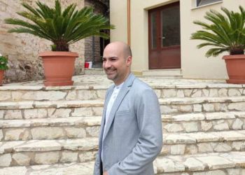 Θάνος Σβώλης: eγκαίνια σε ένα άδειο οικόπεδο, εγκαίνια για μια νέα ΒΙΠΕ που δεν έχει έρθει ακόμη ούτε μια νέα επιχείρηση…