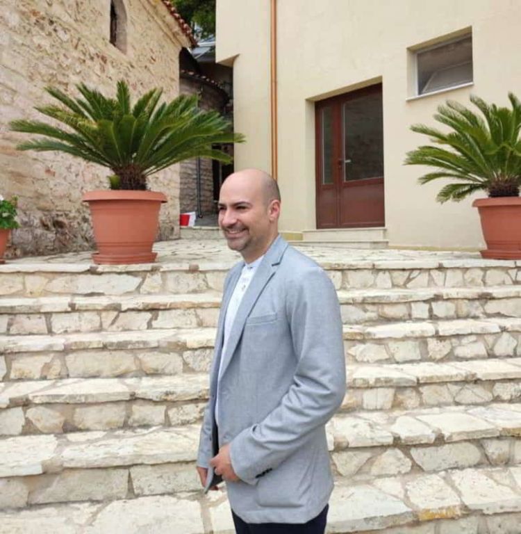 Θάνος Σβώλης: eγκαίνια σε ένα άδειο οικόπεδο, εγκαίνια για μια νέα ΒΙΠΕ που δεν έχει έρθει ακόμη ούτε μια νέα επιχείρηση…