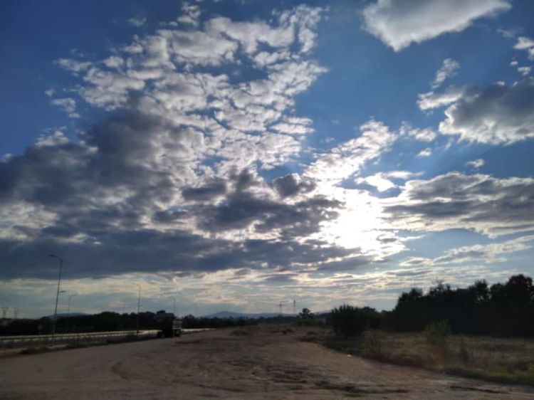 Ο Καιρός Σήμερα: Ηλιοφάνεια και άνοδος της θερμοκρασίας σε ολόκληρη τη χώρα