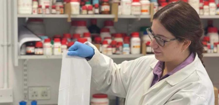 Πλαστικό με ιδιότητες αυτό αποστείρωσης «δολοφονεί» εκατομμύρια ιούς μεταξύ αυτών και τον κορονοϊό