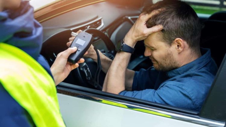 Τέλος η αφαίρεση πινακίδων και άδειας κυκλοφορίας – Έρχονται τα «πάνω κάτω» στον νέο ΚΟΚ