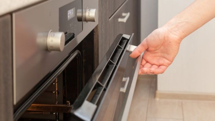 «Υποχρεωτική» πανευρωπαϊκή εξοικονόμηση ενέργειας θα προτείνει η Κομισιόν